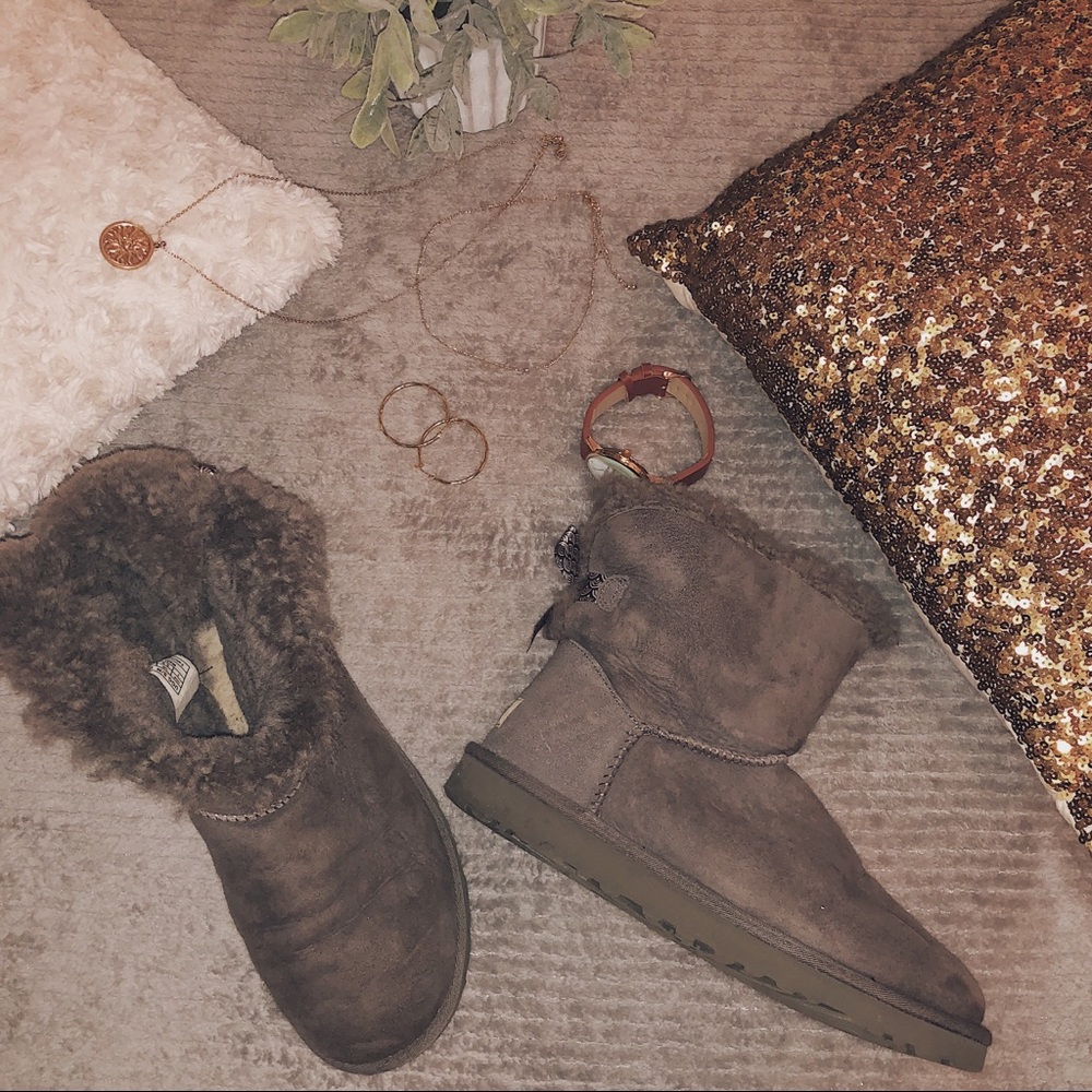 Grey Uggs ~